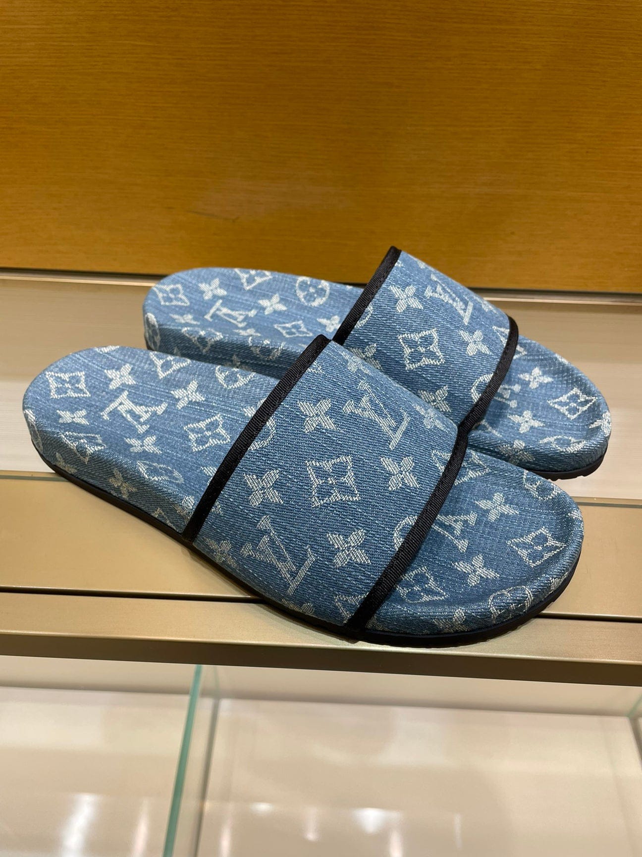Louis Vuitton Slide